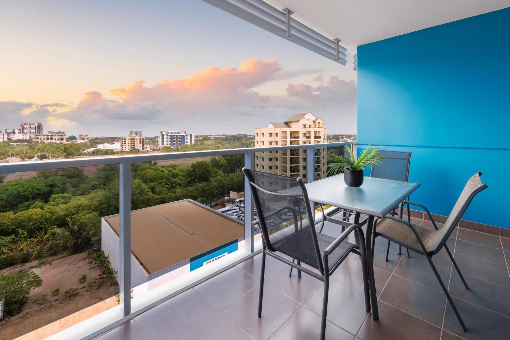 Ramada Suites By Wyndham Zen Quarter דארווין מראה חיצוני תמונה